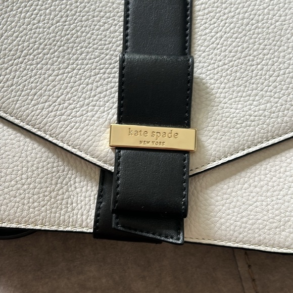 Kate Spade Josephine Parchment Drive crossbody
Colorblock black white purse - Picture 5 of 7
